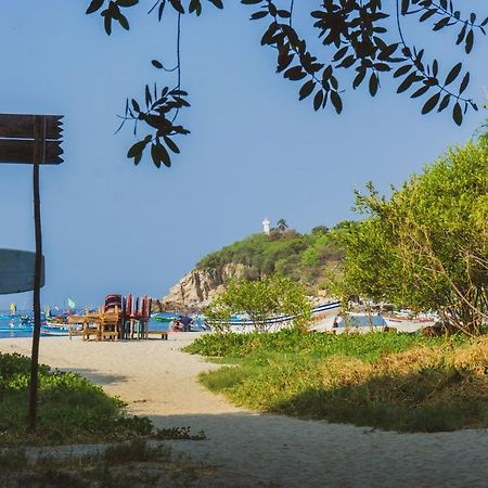 Отель Nomad Beach House Пуэрто-Эскондидо Экстерьер фото