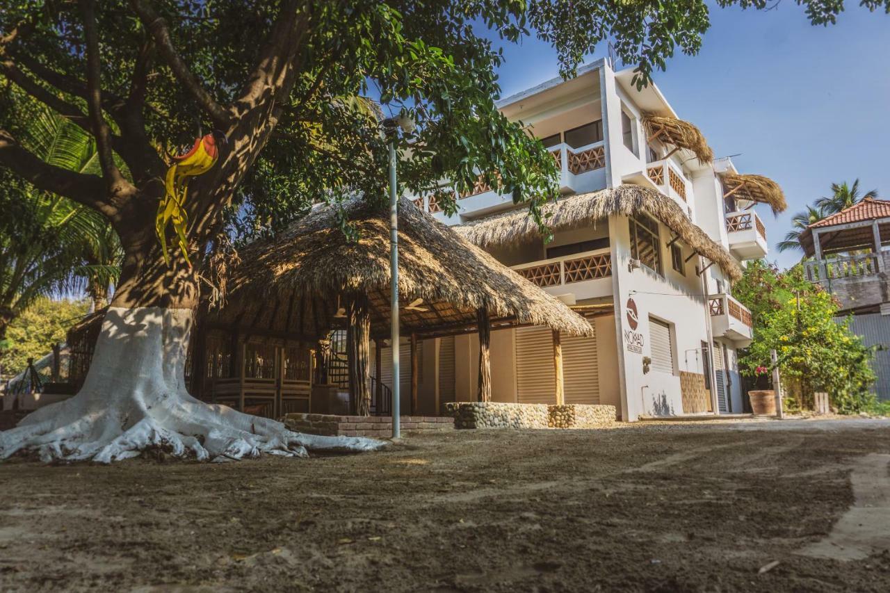 Отель Nomad Beach House Пуэрто-Эскондидо Экстерьер фото